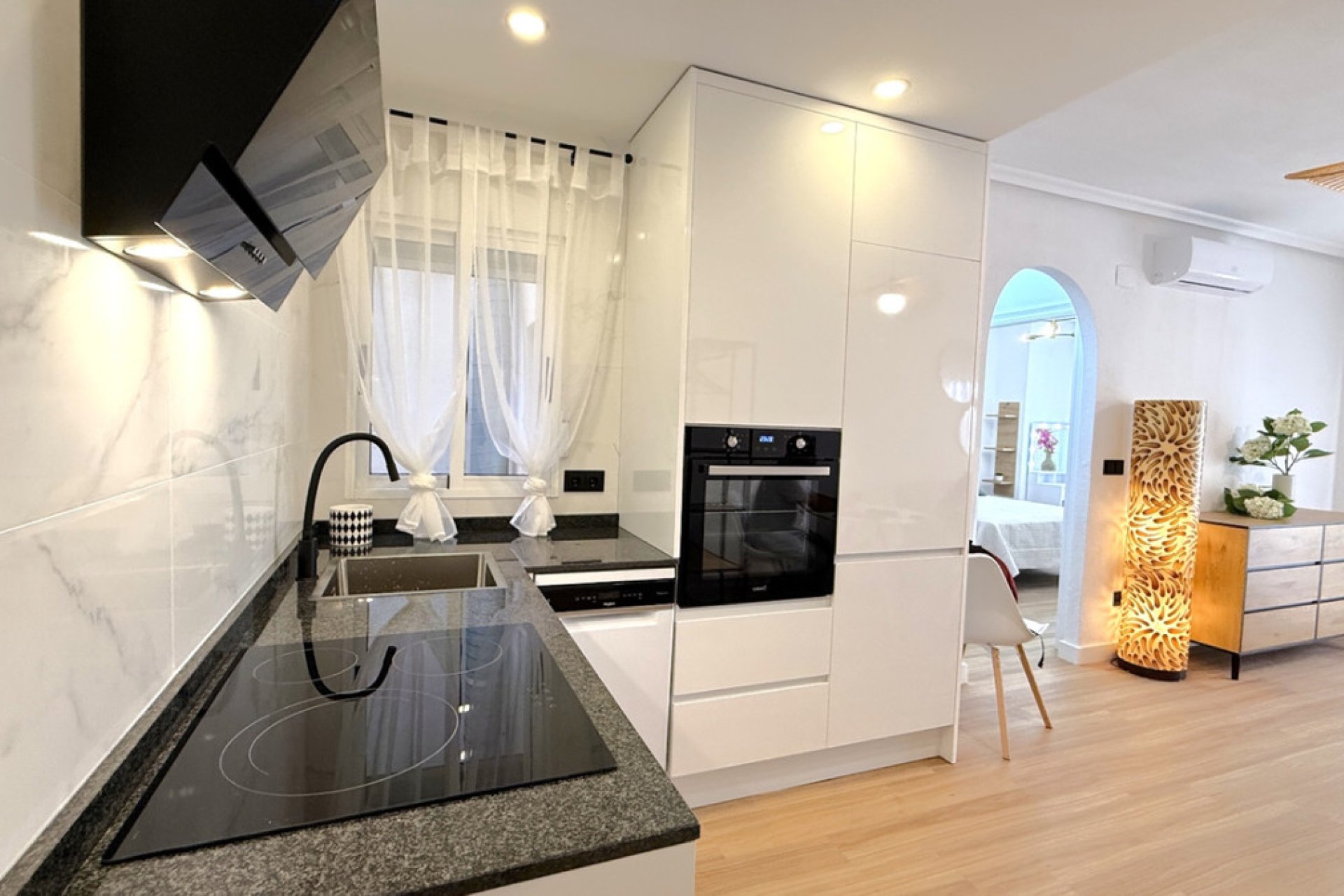 Használt ingatlanok - Apartman / lakás -
Torrevieja - Torrevieja Centro