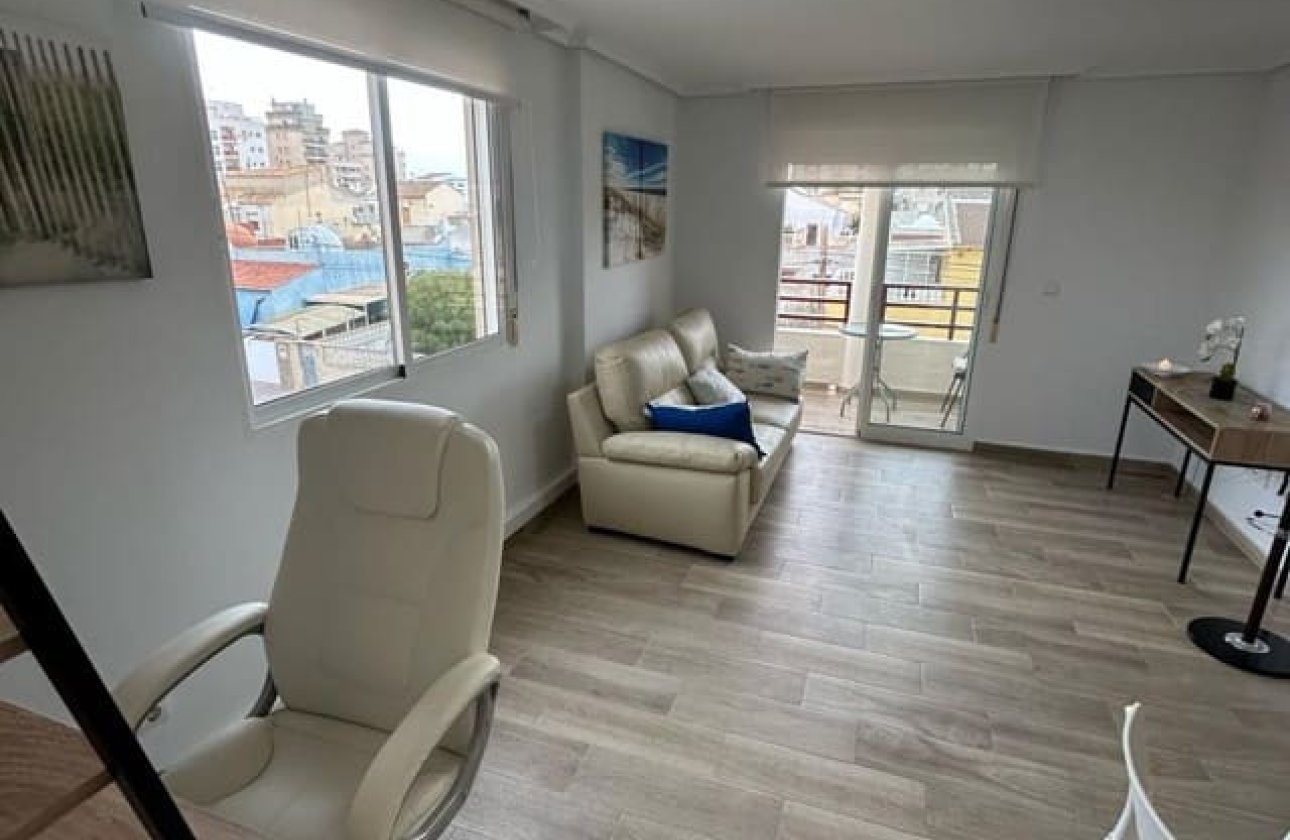 Használt ingatlanok - Apartman / lakás -
Torrevieja - Torrevieja Centro