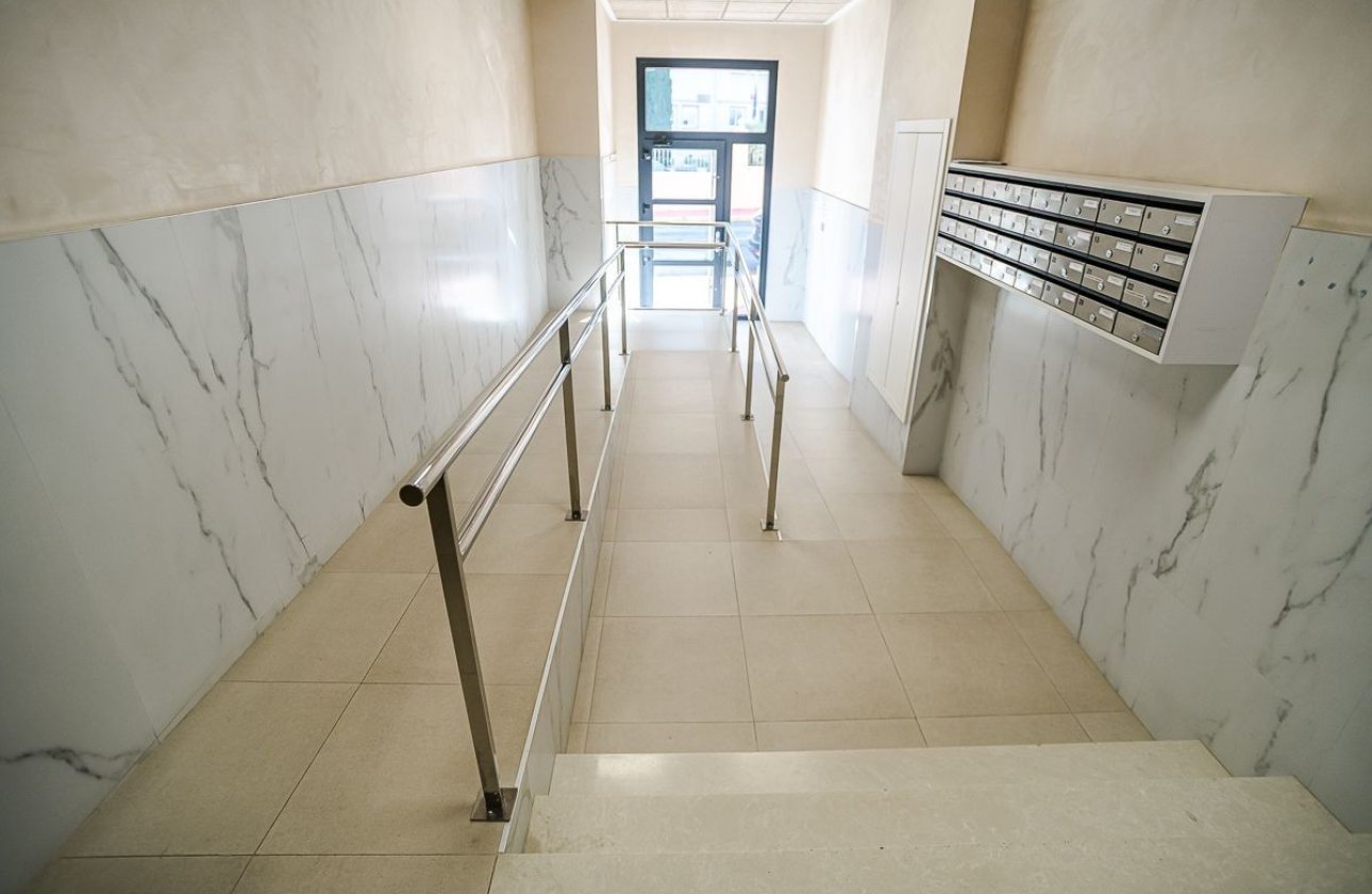 Használt ingatlanok - Apartman / lakás -
Torrevieja - Torrevieja Centro