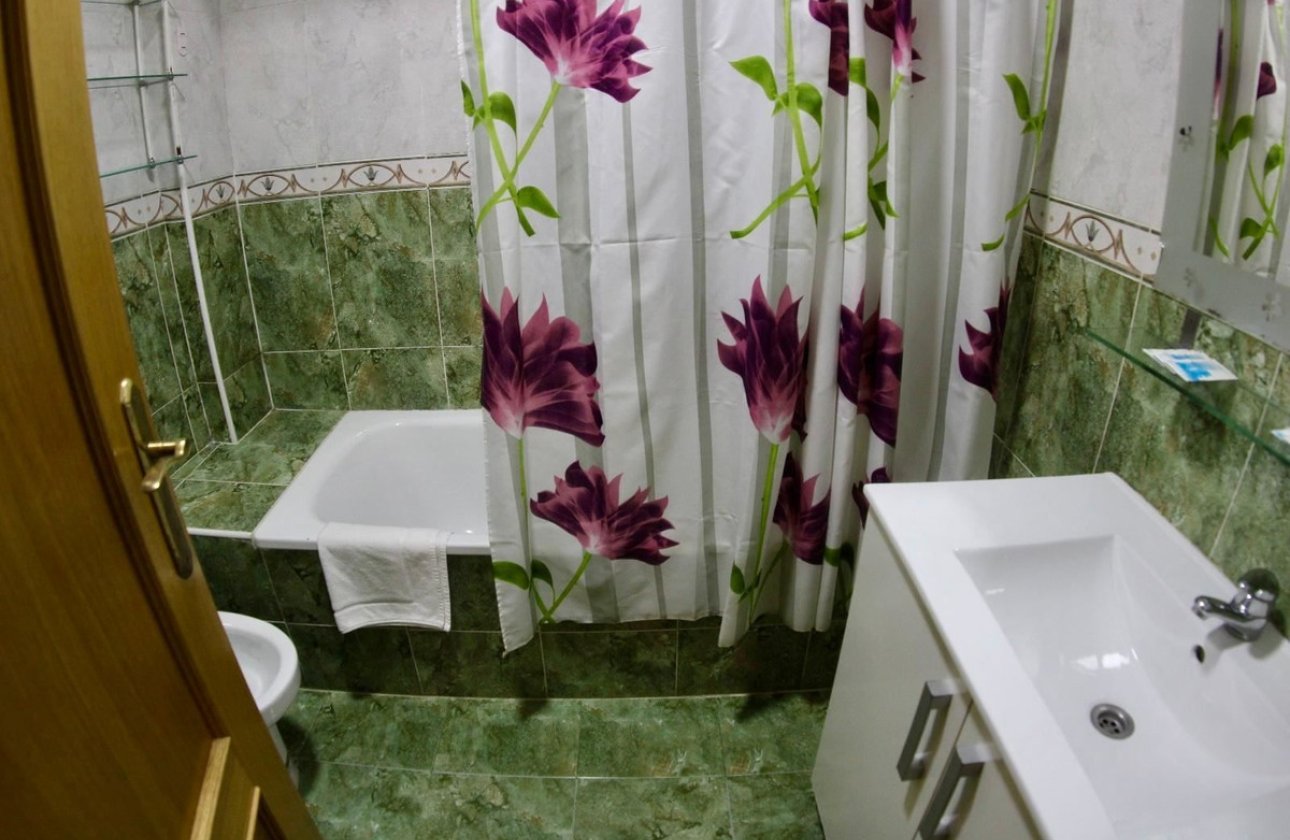 Használt ingatlanok - Apartman / lakás -
Torrevieja - Torrevieja Centro