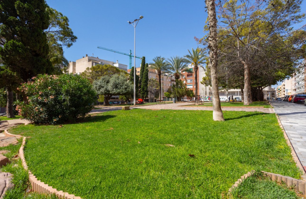 Használt ingatlanok - Apartman / lakás -
Torrevieja - Torrevieja Centro