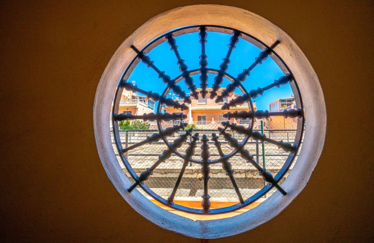 Használt ingatlanok - Apartman / lakás -
Torrevieja - Torrevieja Centro