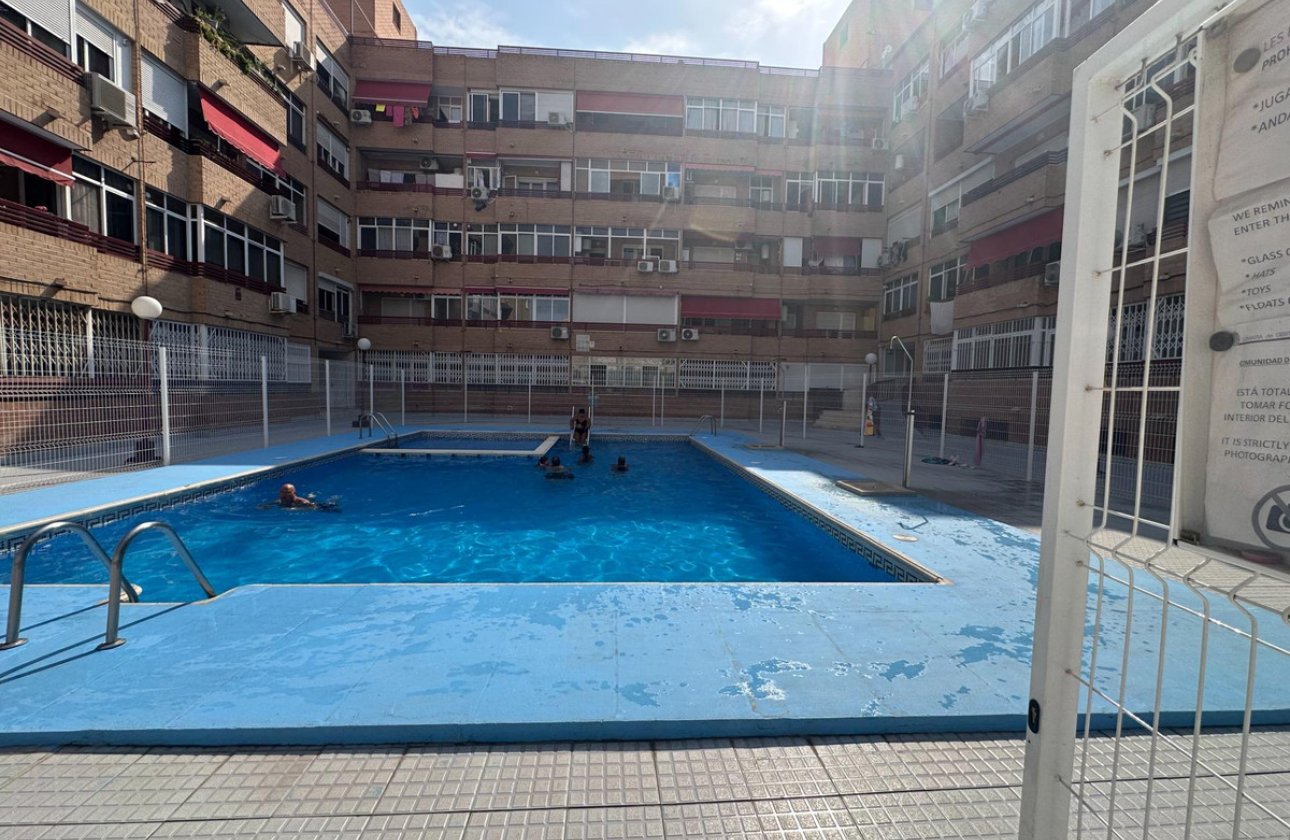 Használt ingatlanok - Apartman / lakás -
Torrevieja - Torrevieja Centro