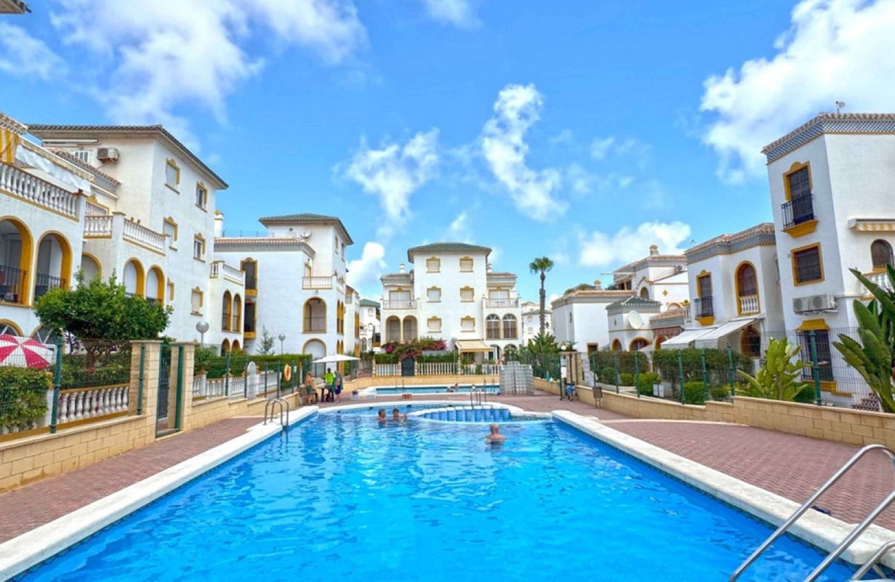Használt ingatlanok - Apartman / lakás -
Torrevieja - Torrevieja Centro