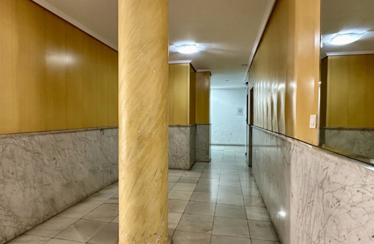 Használt ingatlanok - Apartman / lakás -
Torrevieja - Torrevieja Centro