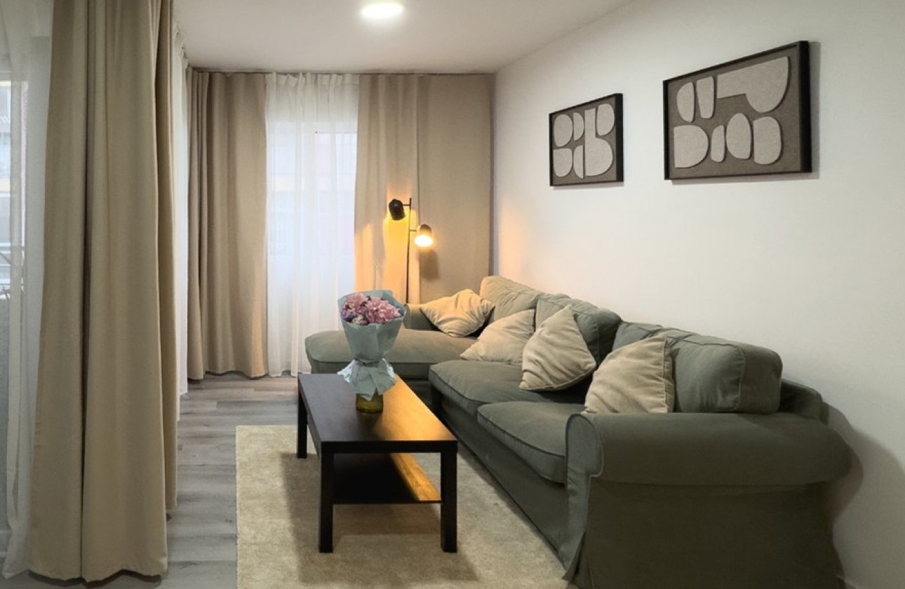 Használt ingatlanok - Apartman / lakás -
Torrevieja - Torrevieja Centro