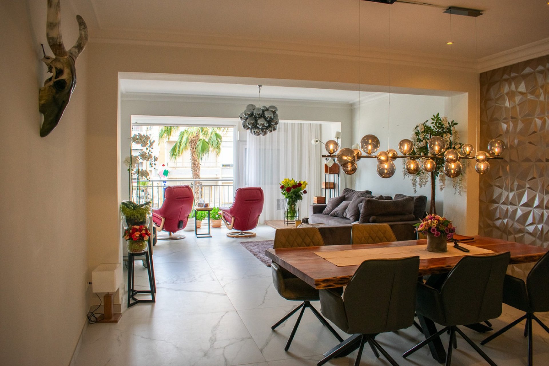 Használt ingatlanok - Apartman / lakás -
Torrevieja - Torrevieja Centro