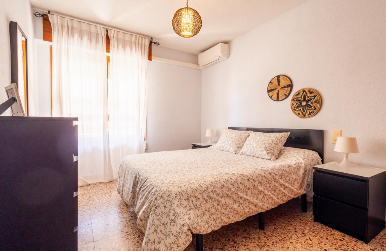 Használt ingatlanok - Apartman / lakás -
Torrevieja - Torrevieja Centro