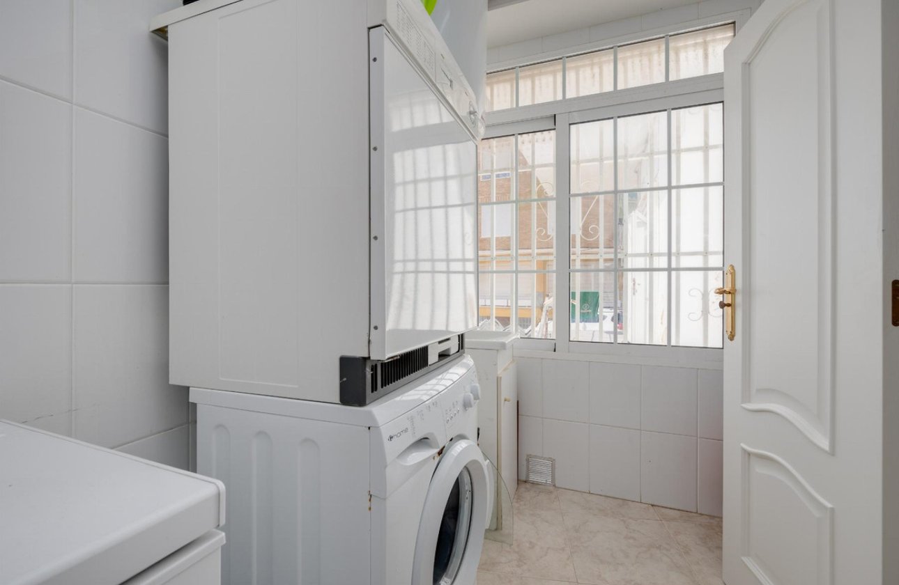 Használt ingatlanok - Apartman / lakás -
Torrevieja - Torrevieja Centro