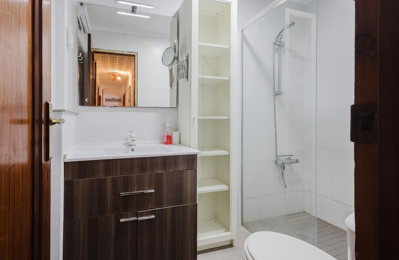 Használt ingatlanok - Apartman / lakás -
Torrevieja - Torrevieja Centro