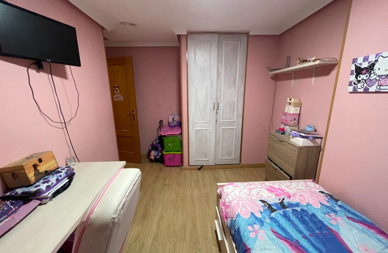 Használt ingatlanok - Apartman / lakás -
Torrevieja - Torrevieja Centro