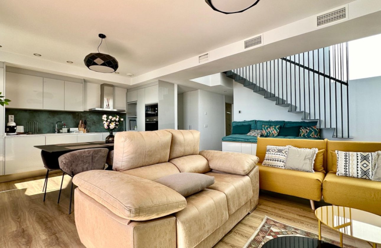 Használt ingatlanok - Apartman / lakás -
Villajoyosa - Villajoyosa Centro