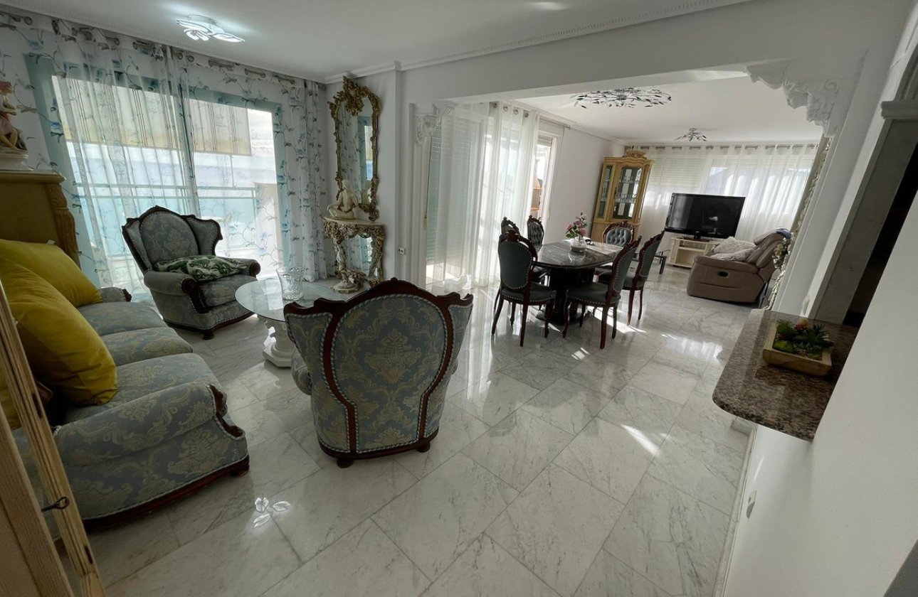 Használt ingatlanok - Apartman / lakás -
Villajoyosa - Villajoyosa Centro