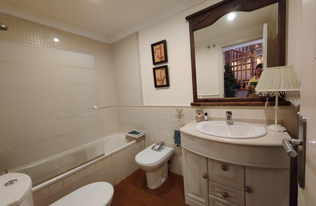 Használt ingatlanok - Apartman / lakás -
Villajoyosa - Villajoyosa Centro