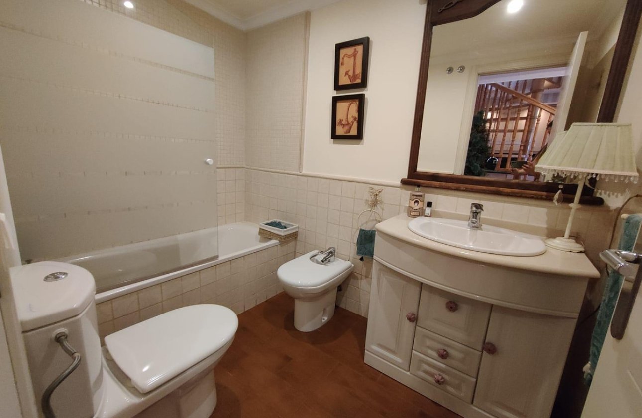 Használt ingatlanok - Apartman / lakás -
Villajoyosa - Villajoyosa Centro