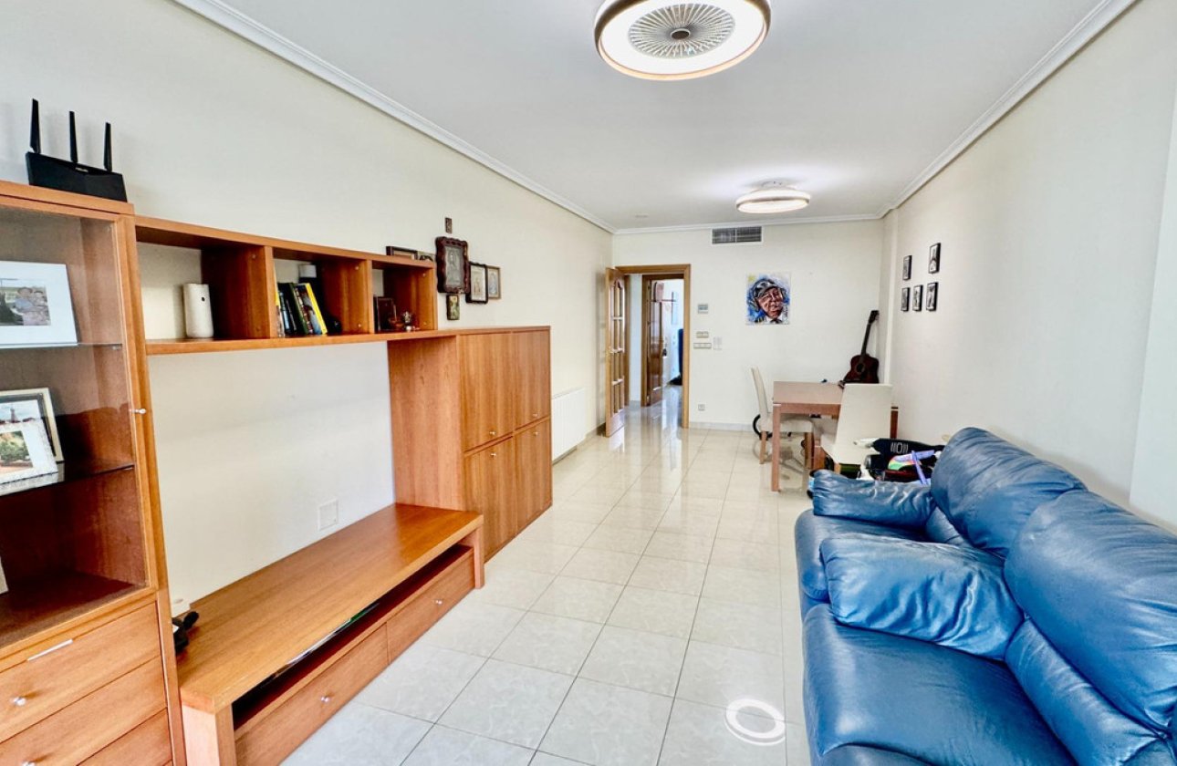 Használt ingatlanok - Apartman / lakás -
Villajoyosa - Villajoyosa Centro