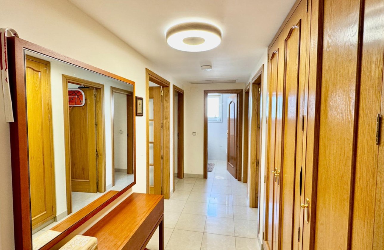 Használt ingatlanok - Apartman / lakás -
Villajoyosa - Villajoyosa Centro