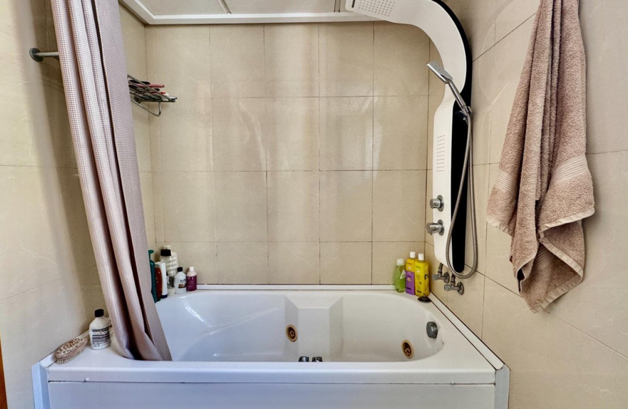 Használt ingatlanok - Apartman / lakás -
Villajoyosa - Villajoyosa Centro