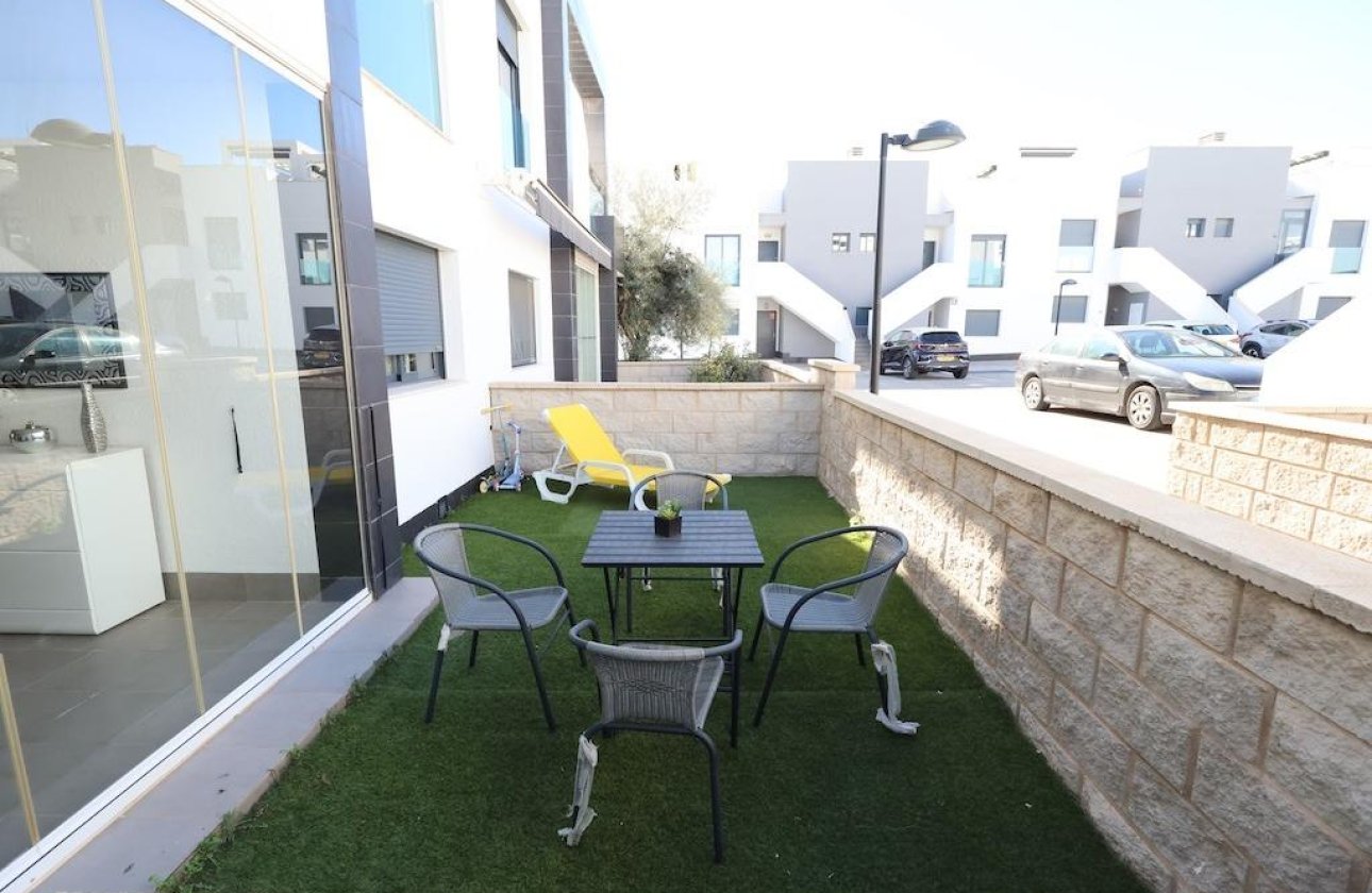 Használt ingatlanok - Bungaló -
Orihuela Costa - La Zenia