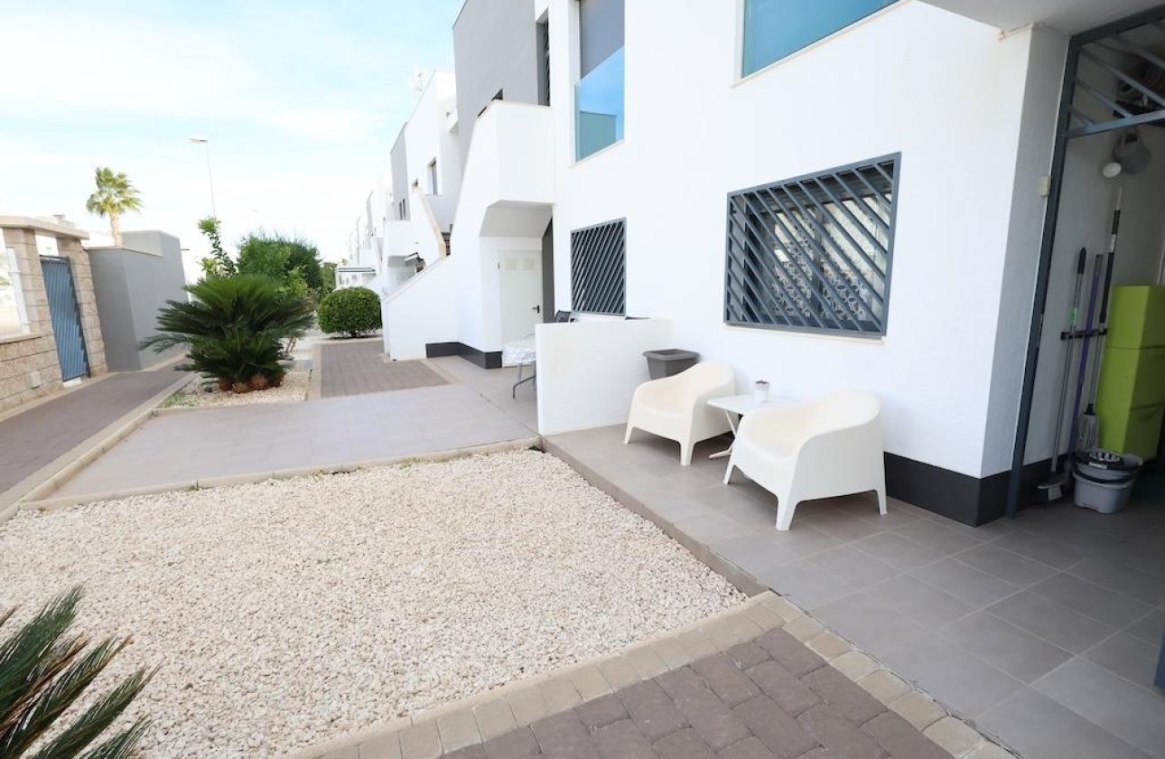 Használt ingatlanok - Bungaló -
Orihuela Costa - La Zenia