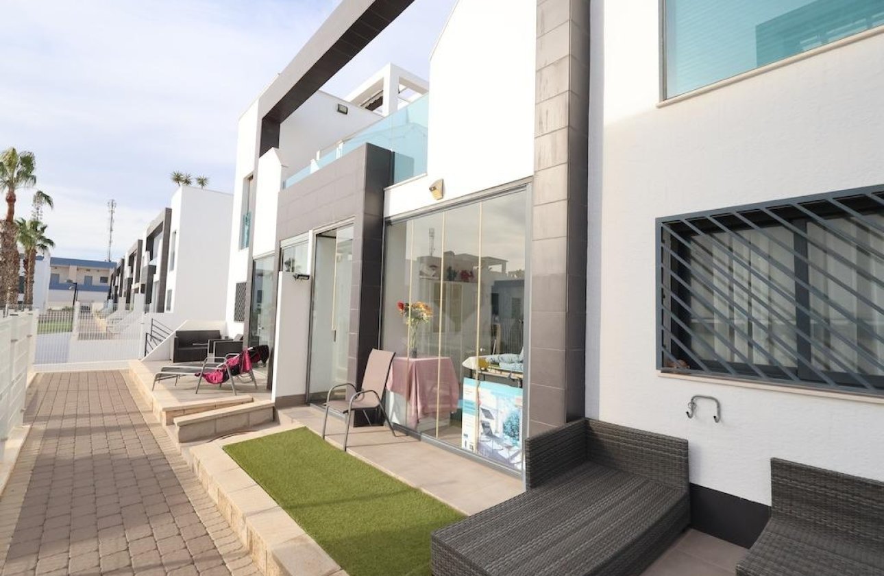 Használt ingatlanok - Bungaló -
Orihuela Costa - La Zenia