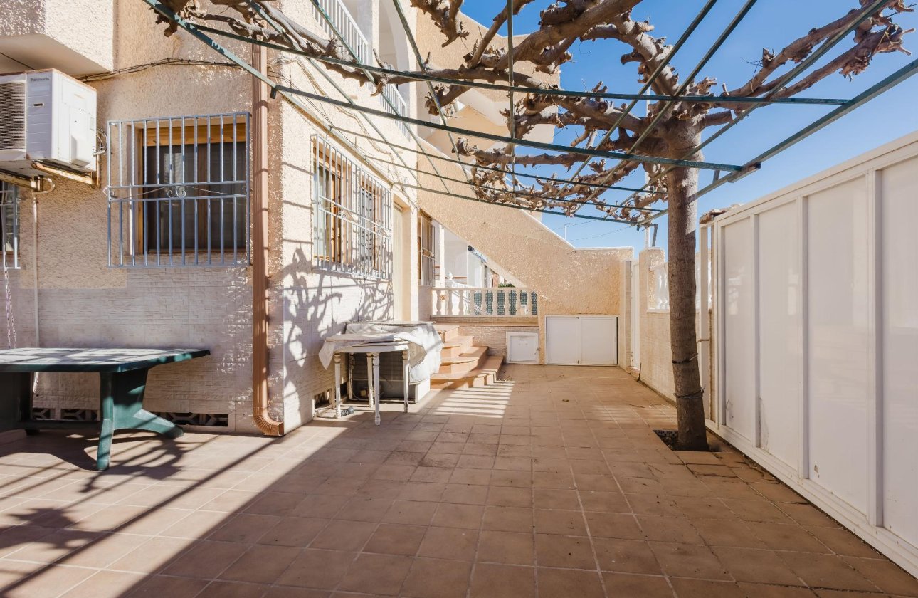 Használt ingatlanok - Bungaló -
Torrevieja - PLAYA DE LA MATA