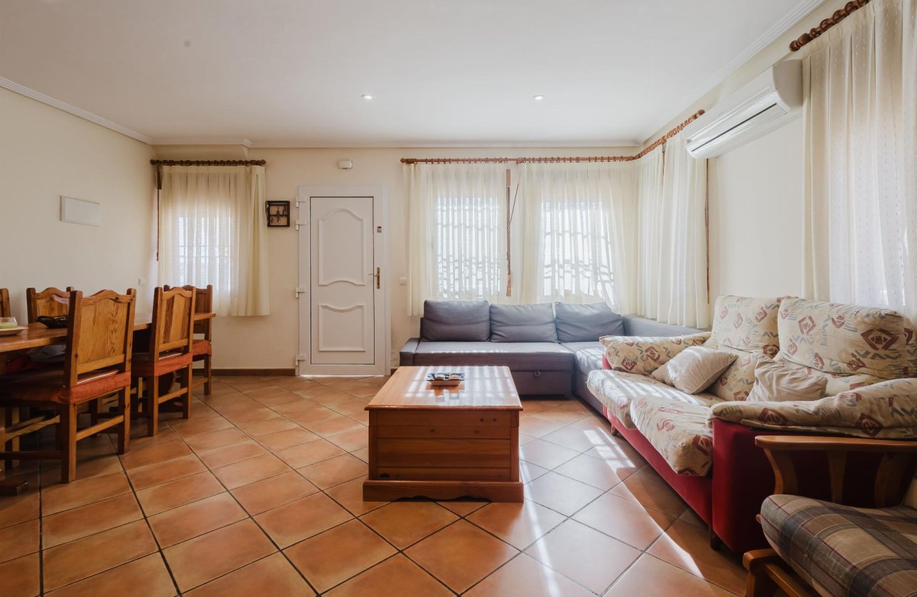 Használt ingatlanok - Bungaló -
Torrevieja - PLAYA DE LA MATA