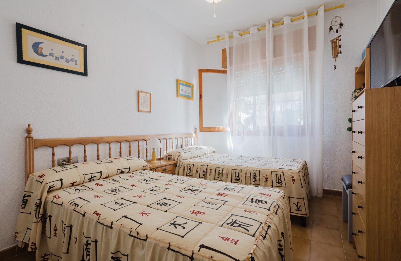 Használt ingatlanok - Bungaló -
Torrevieja - playa de los naufragos