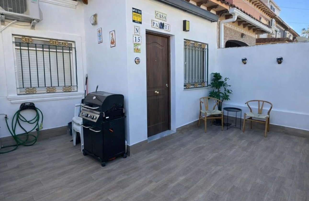 Használt ingatlanok - Bungaló -
Torrevieja - TORRETAS