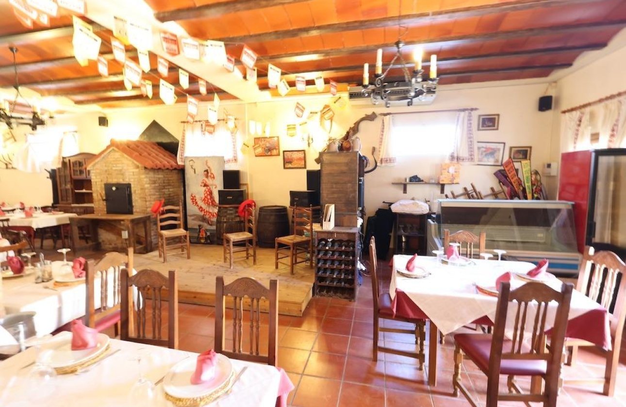 Használt ingatlanok - business -
Orihuela Costa - La Zenia