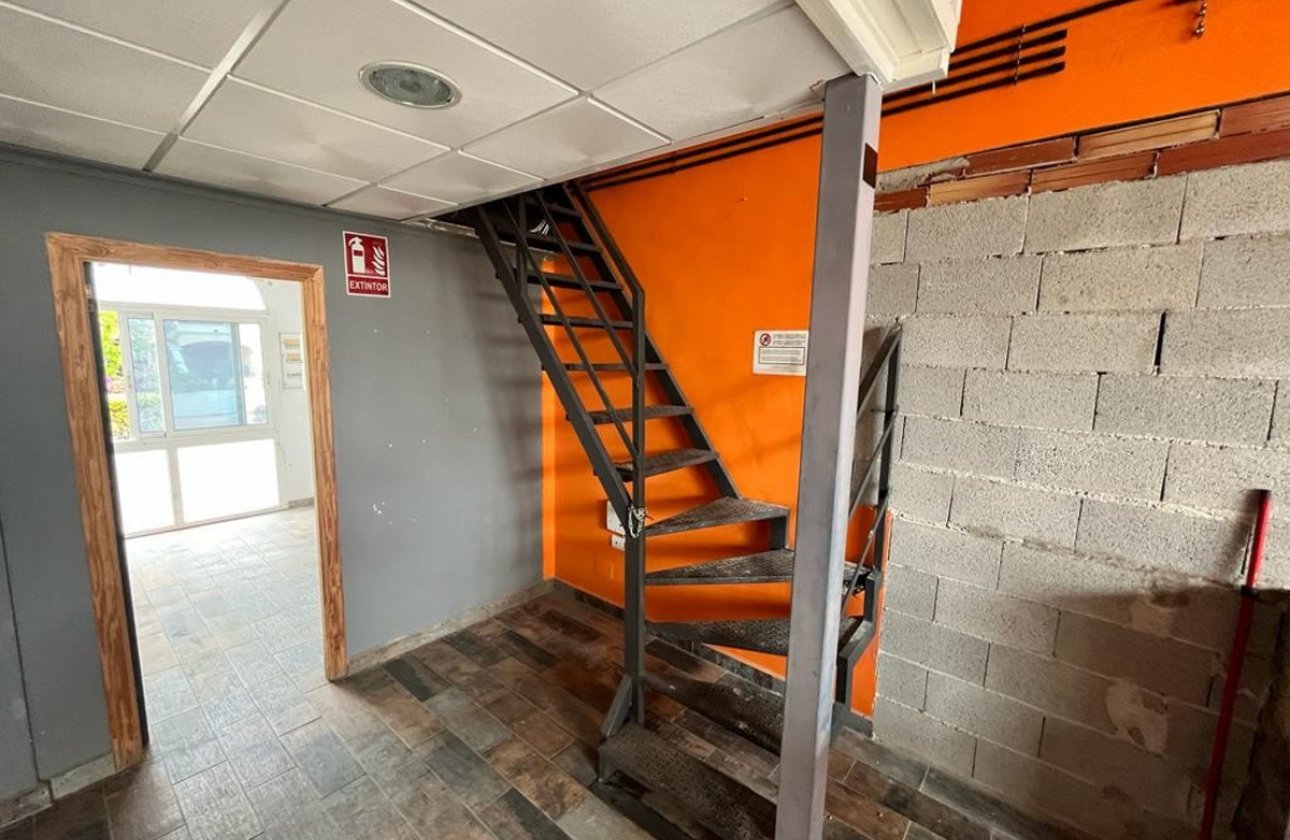 Használt ingatlanok - Commercial property -
Algorfa - Algorfa Centro