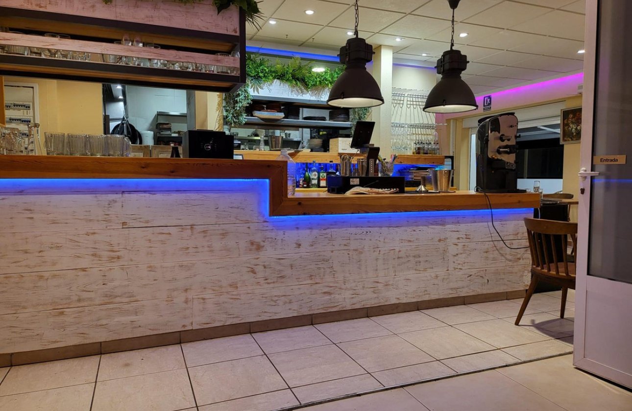 Használt ingatlanok - Commercial property -
Calpe - Calpe Centro