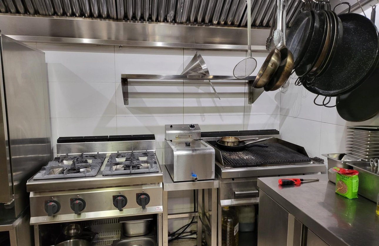 Használt ingatlanok - Commercial property -
Calpe - Calpe Centro