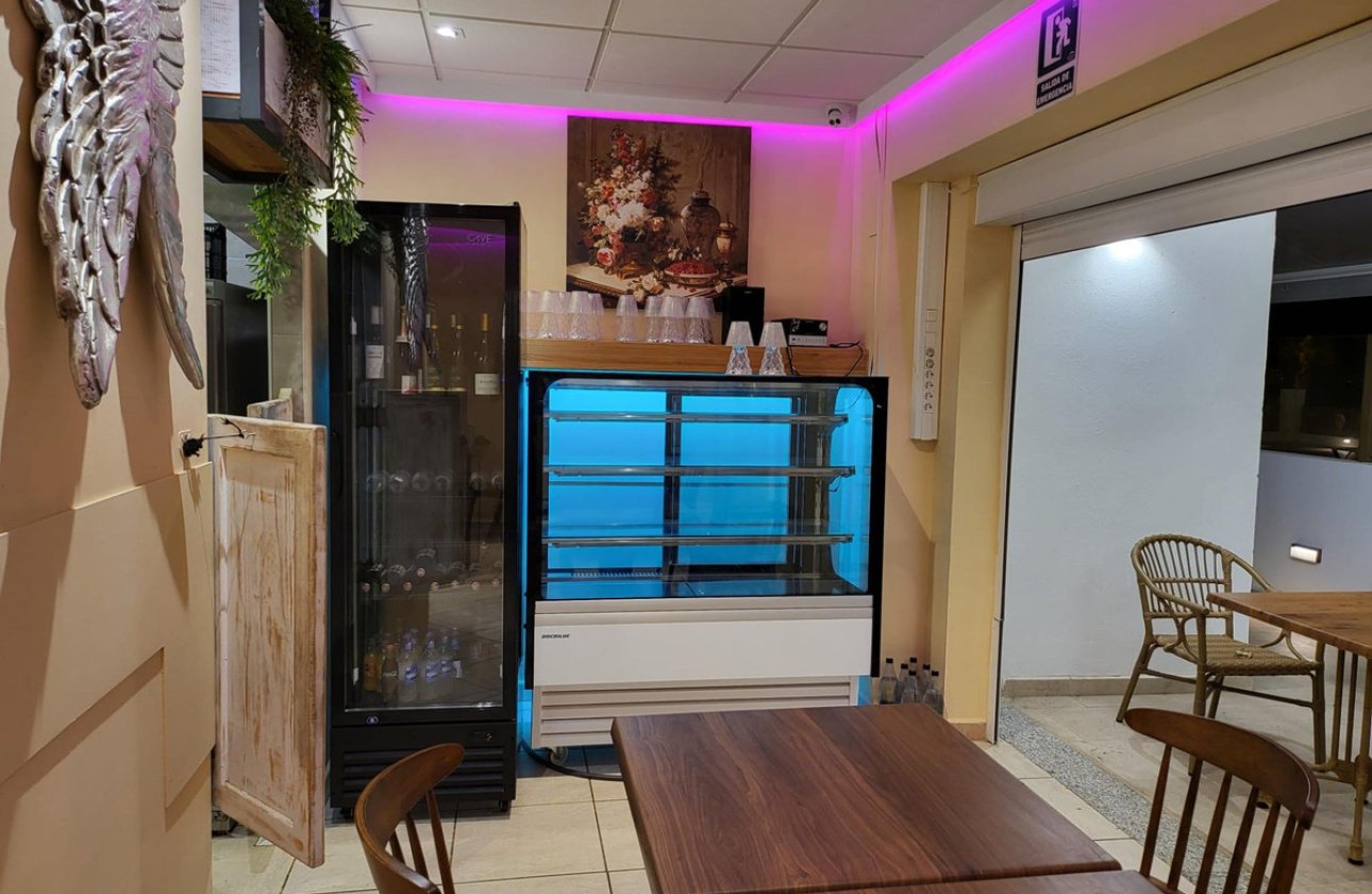 Használt ingatlanok - Commercial property -
Calpe - Calpe Centro