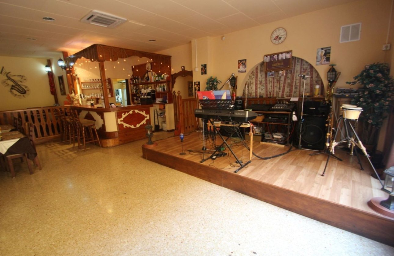 Használt ingatlanok - Commercial property -
Calpe - Calpe Centro