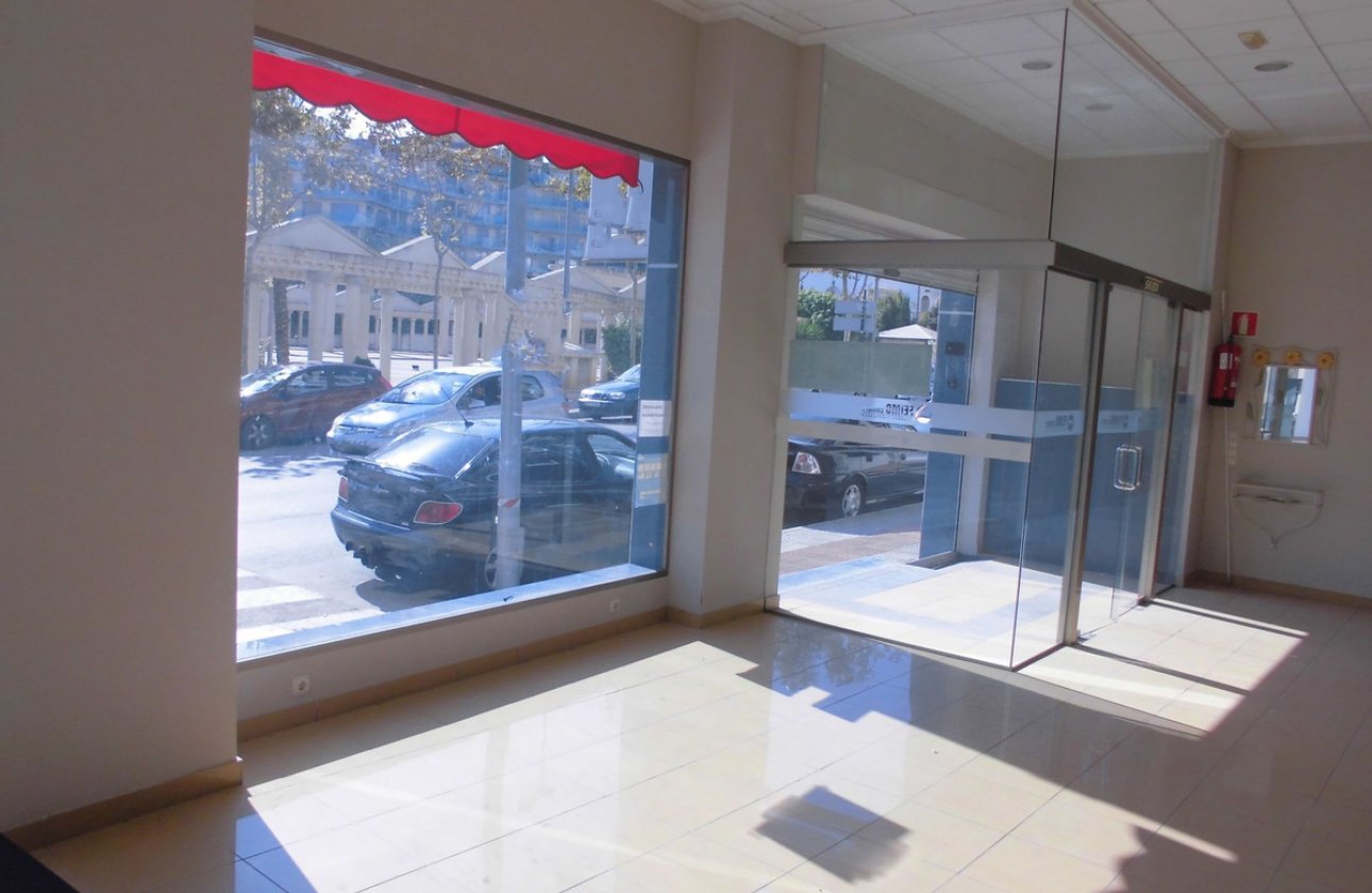 Használt ingatlanok - Commercial property -
Calpe - Calpe Centro