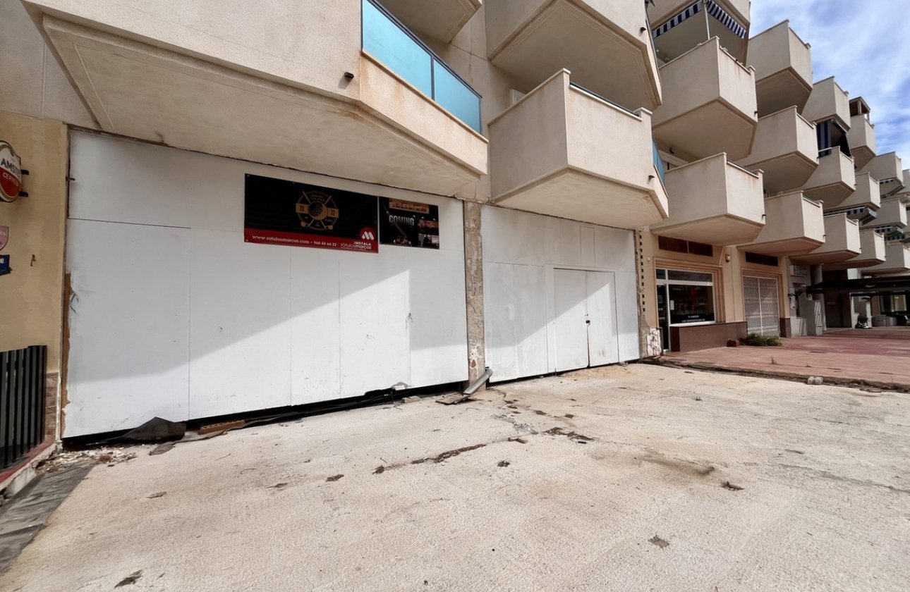 Használt ingatlanok - Commercial property -
Orihuela - La Zenia