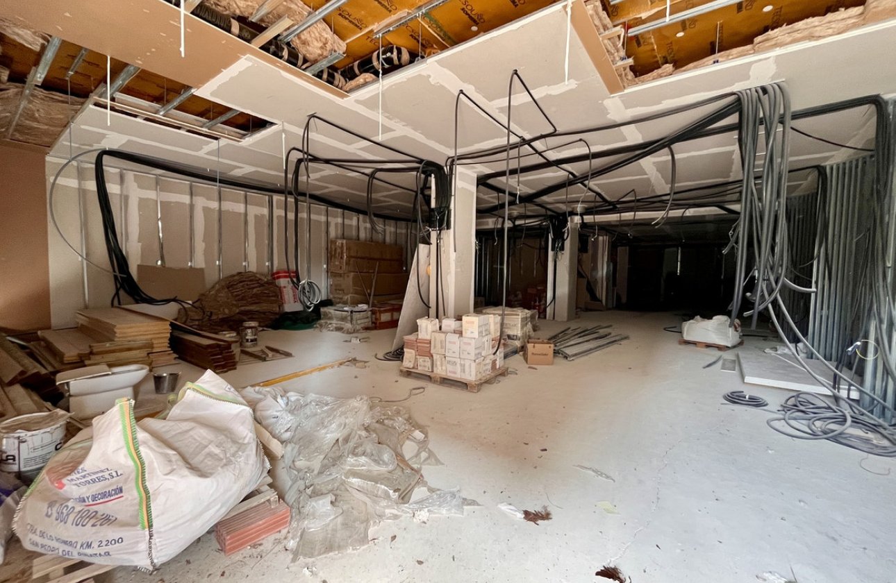 Használt ingatlanok - Commercial property -
Orihuela - La Zenia