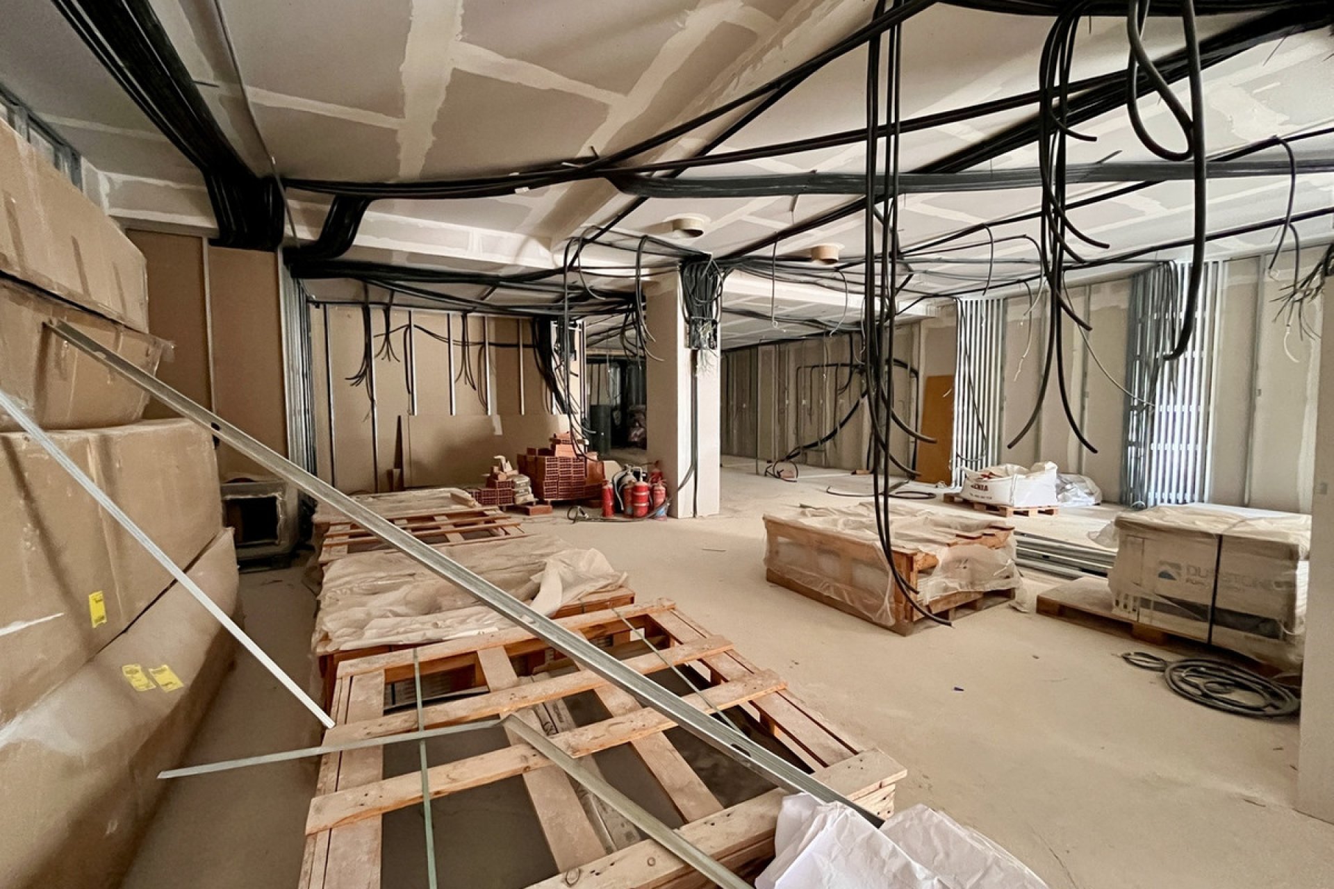 Használt ingatlanok - Commercial property -
Orihuela - La Zenia