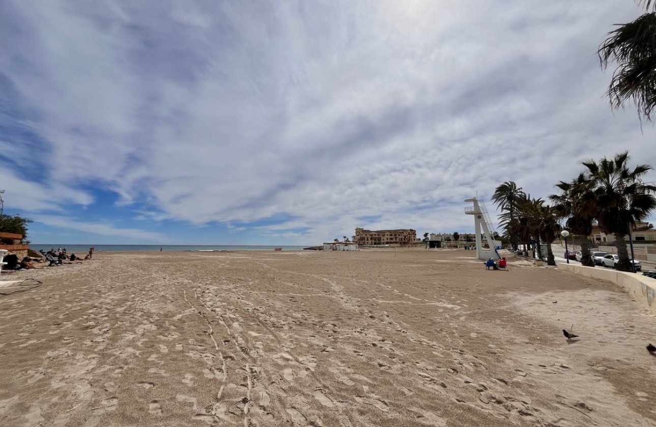 Használt ingatlanok - Commercial property -
Orihuela - La Zenia