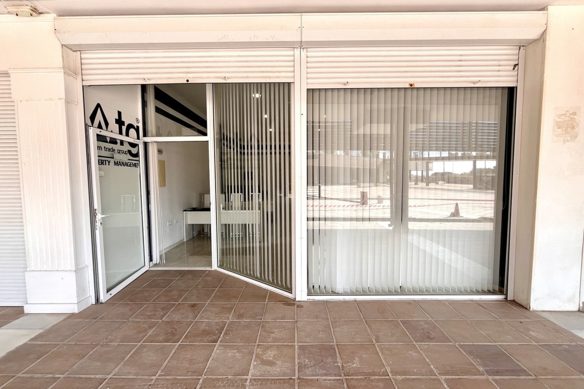 Használt ingatlanok - Commercial property -
Orihuela - Playa Flamenca