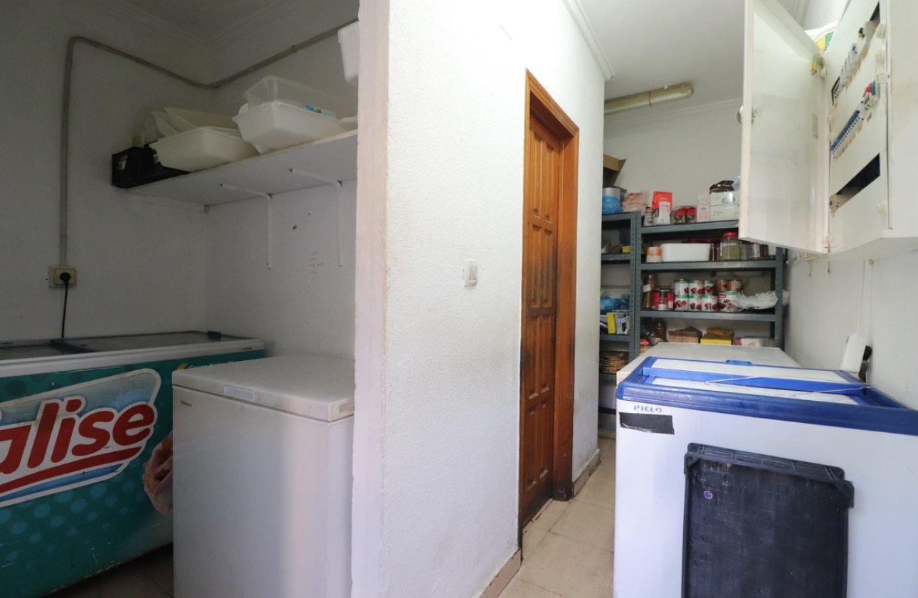 Használt ingatlanok - Commercial property -
Rojales - Dona Pepa