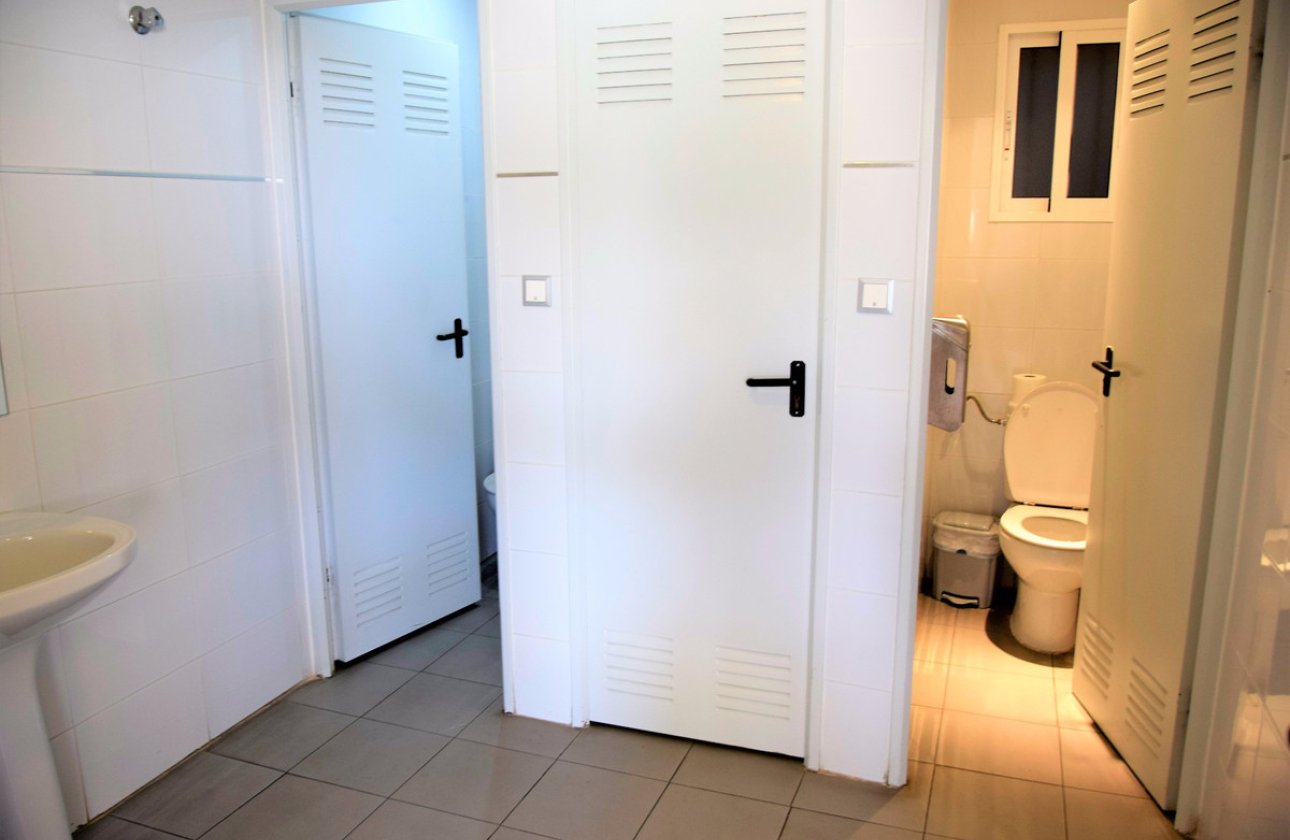 Használt ingatlanok - Commercial property -
San Fulgencio - La Marina