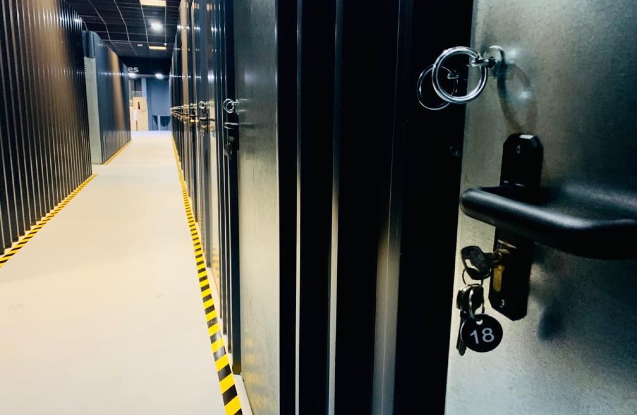 Használt ingatlanok - Commercial property -
Teulada - Moraira