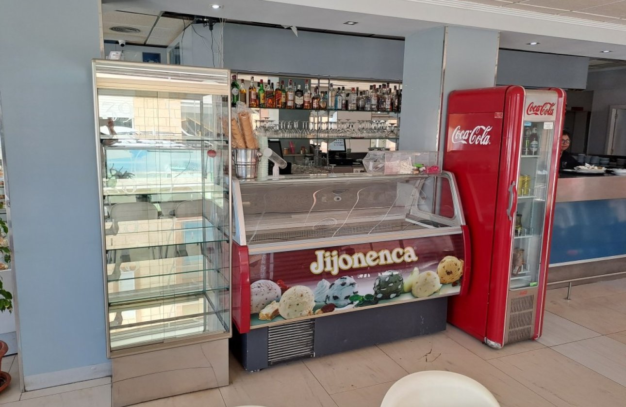 Használt ingatlanok - Commercial property -
Torrevieja - La Mata