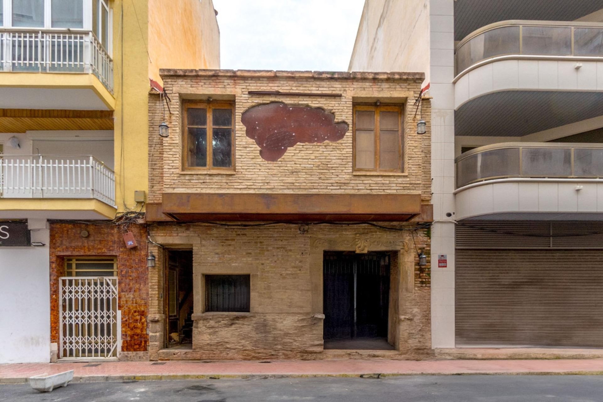 Használt ingatlanok - Commercial property -
Torrevieja - Playa del Cura