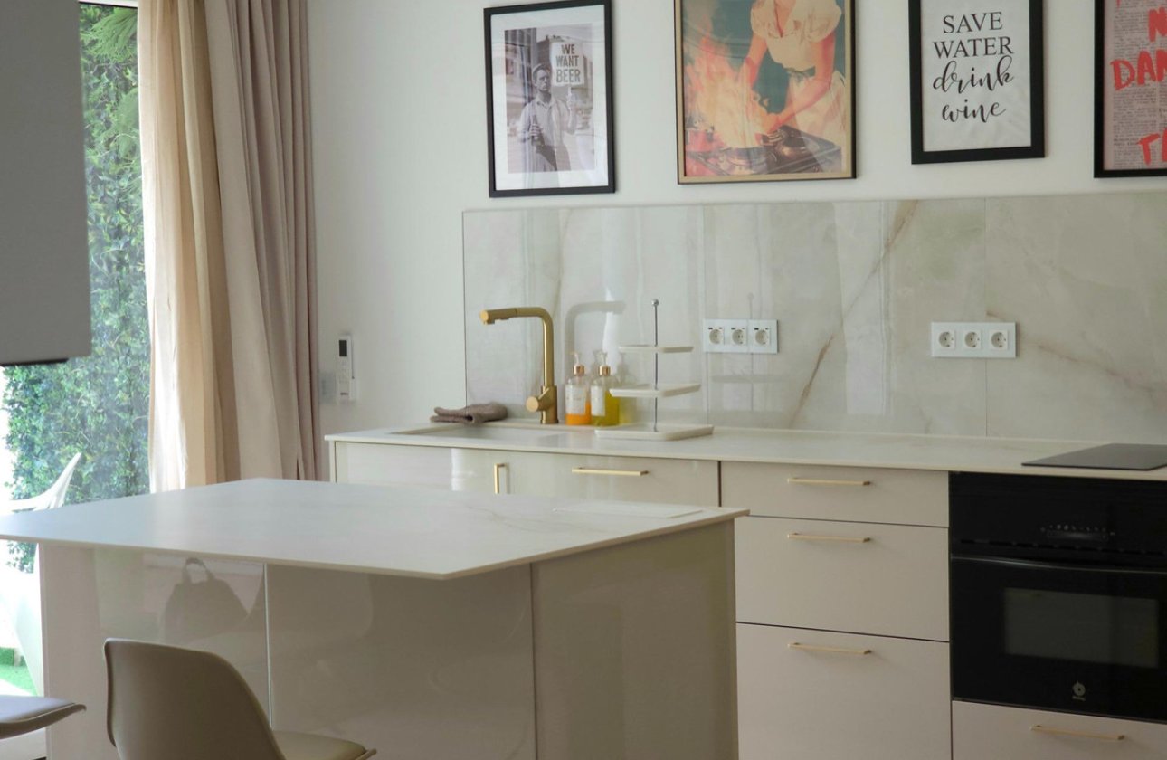 Használt ingatlanok - Commercial property -
Torrevieja - Torrevieja Centro