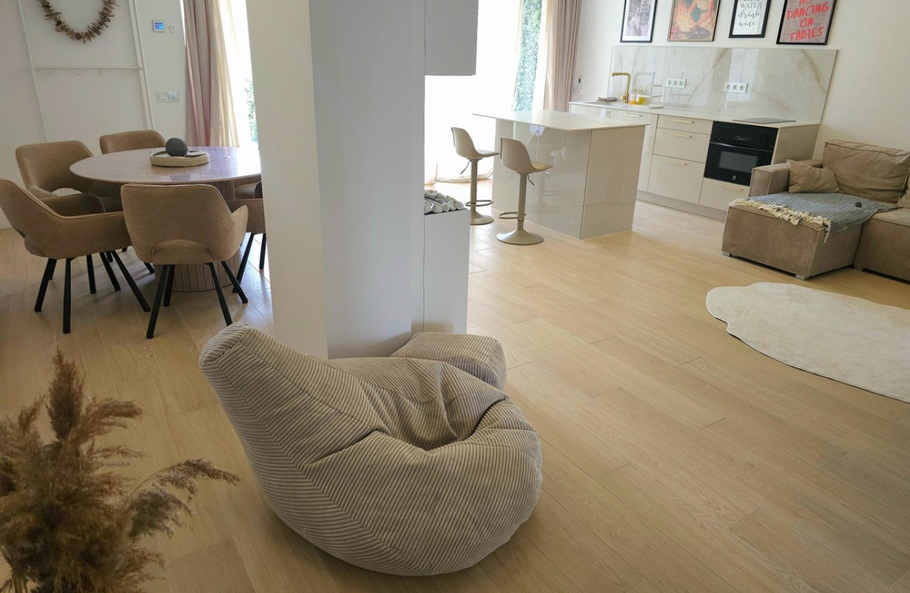 Használt ingatlanok - Commercial property -
Torrevieja - Torrevieja Centro