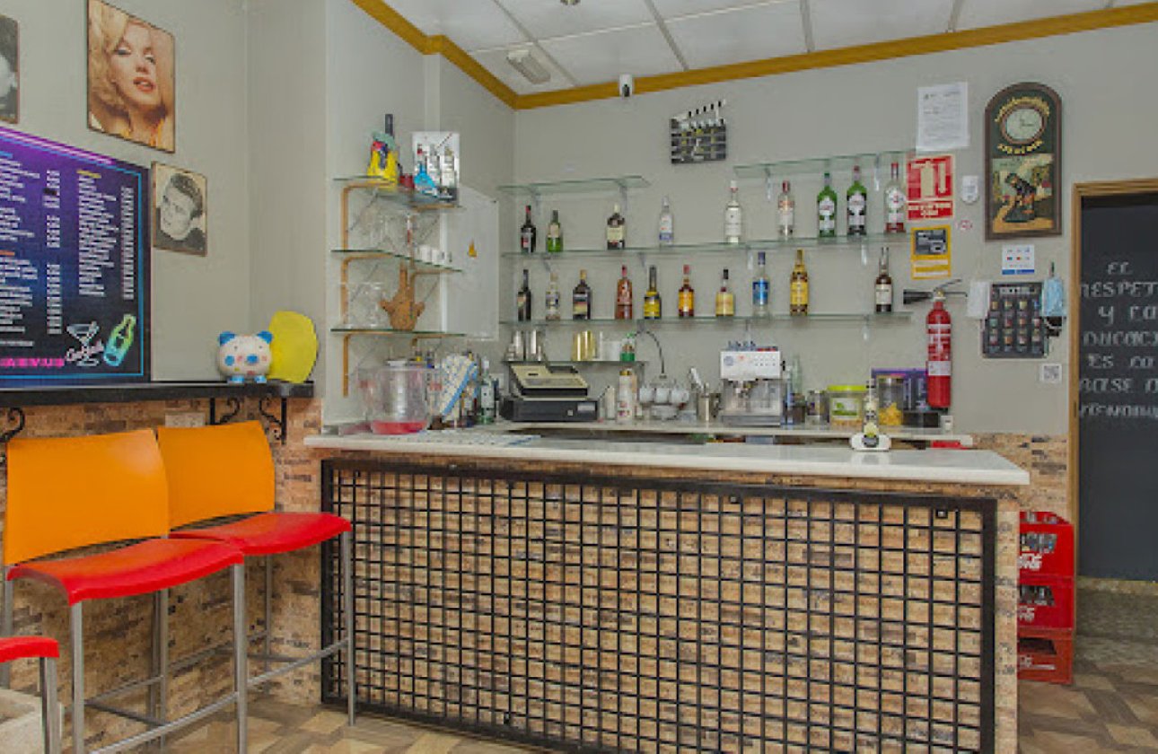 Használt ingatlanok - Commercial property -
Torrevieja - Torrevieja Centro