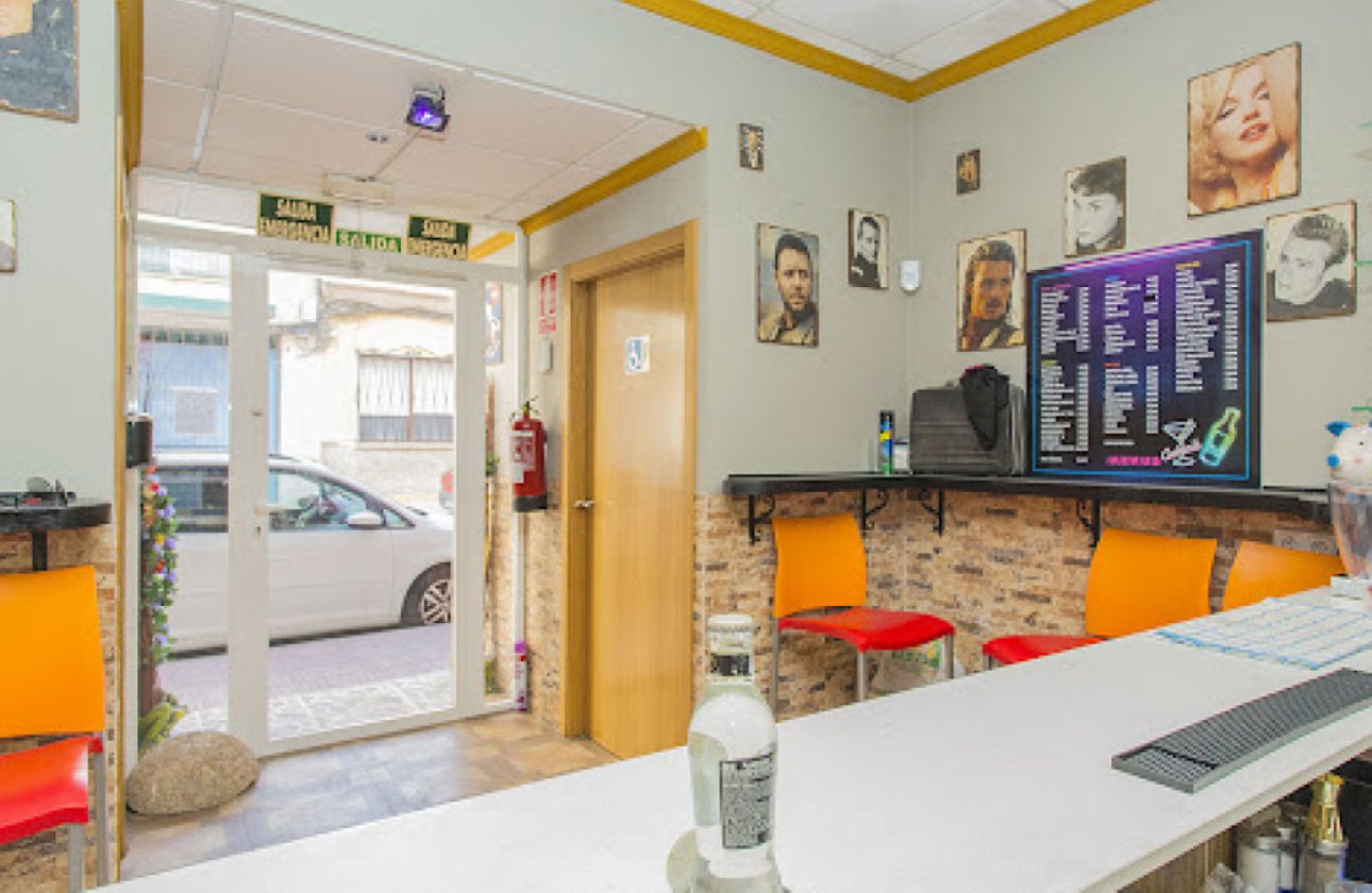 Használt ingatlanok - Commercial property -
Torrevieja - Torrevieja Centro